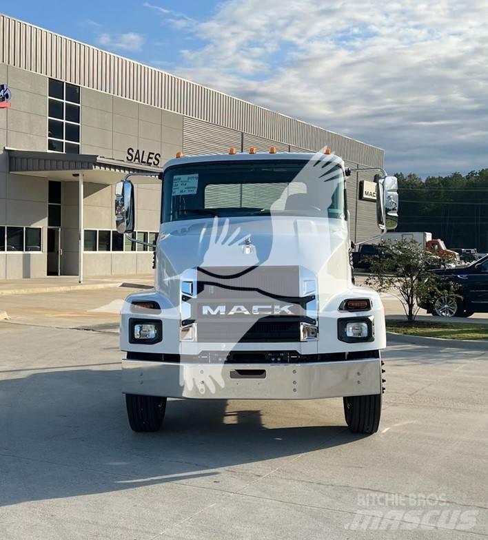 Mack MD6 Camion benne