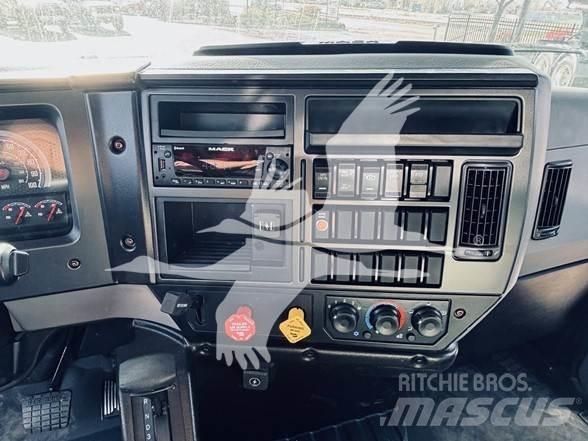 Mack MD6 Camion benne