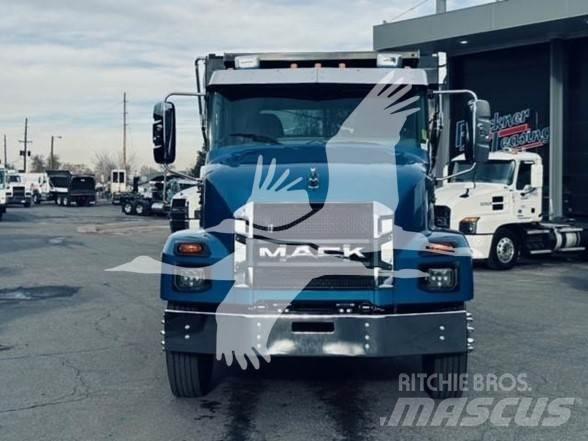 Mack MD6 Camion benne