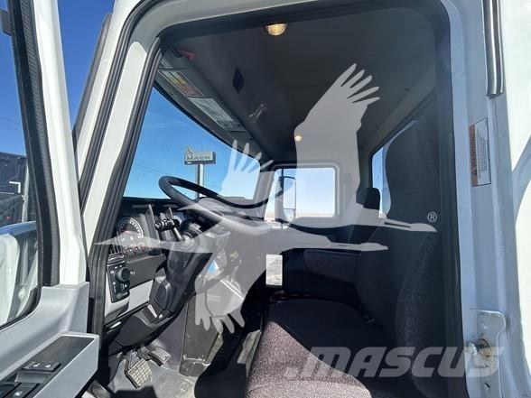 Mack MD6 Camion benne