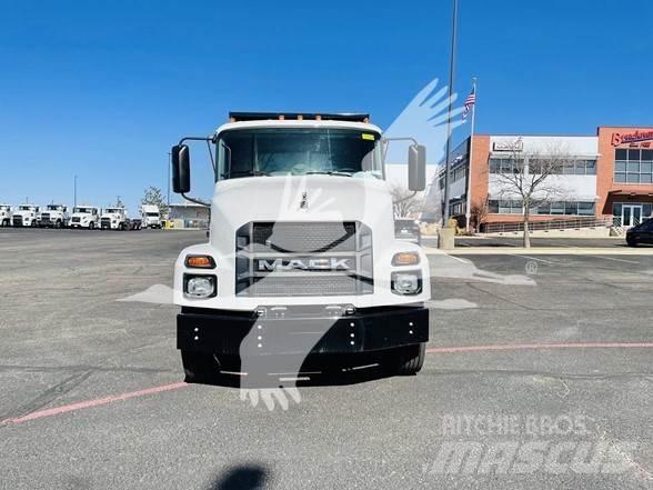 Mack MD6 Camion benne