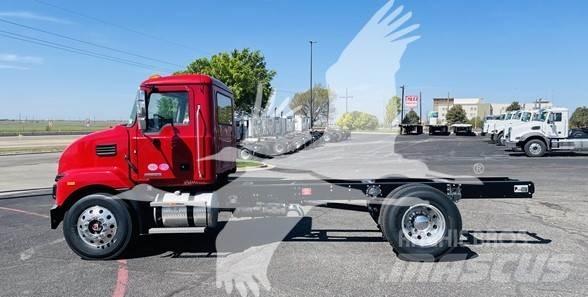 Mack MD6 Châssis cabine