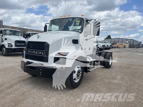 Mack MD6 Châssis cabine