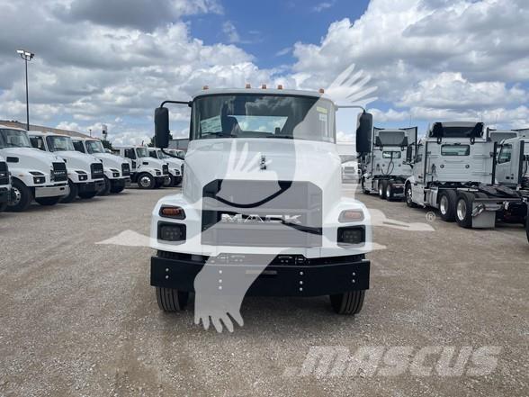Mack MD6 Châssis cabine