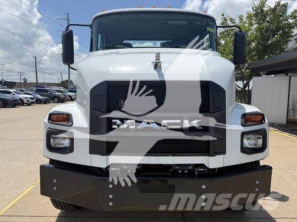 Mack MD6 Châssis cabine