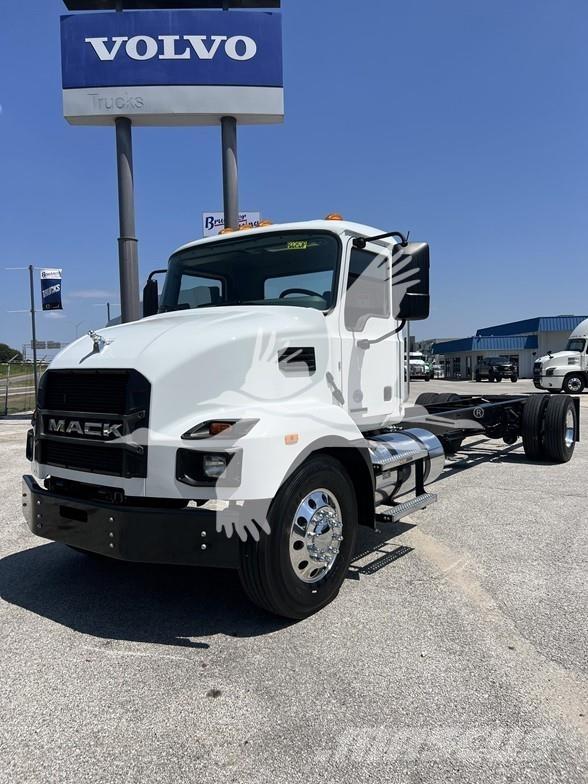 Mack MD6 Châssis cabine