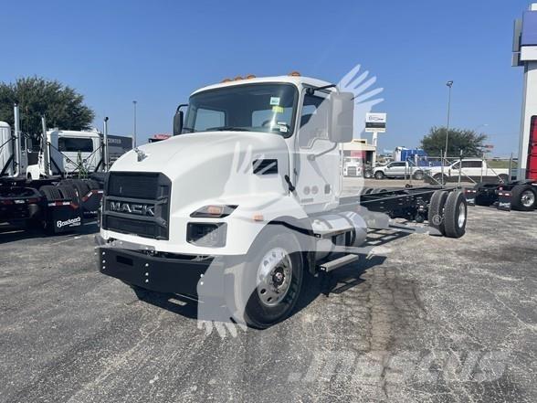 Mack MD6 Châssis cabine