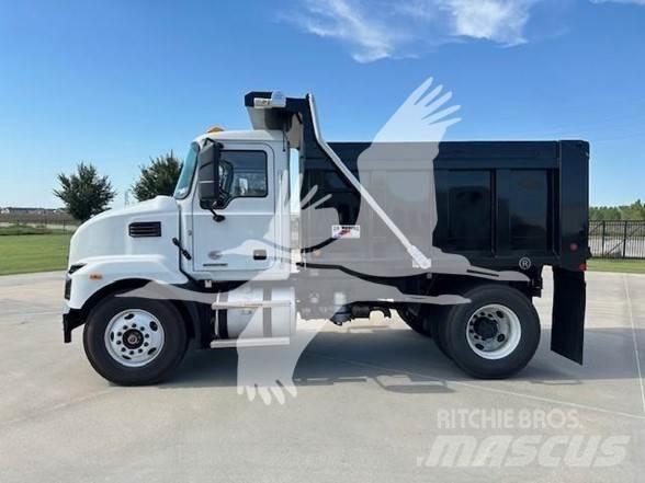 Mack MD7 Camion benne