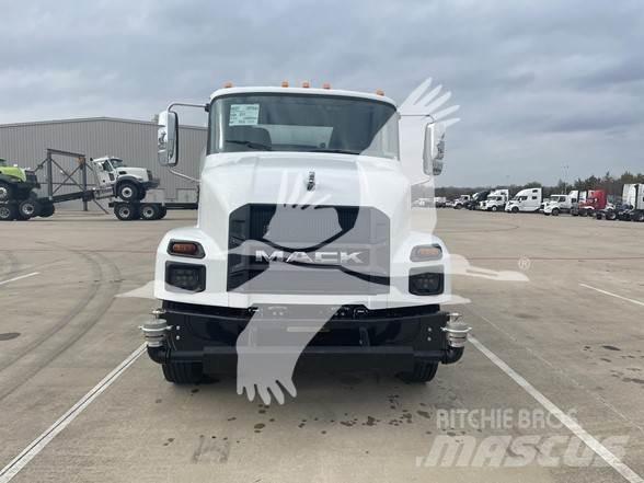Mack MD7 Motrici cisterna