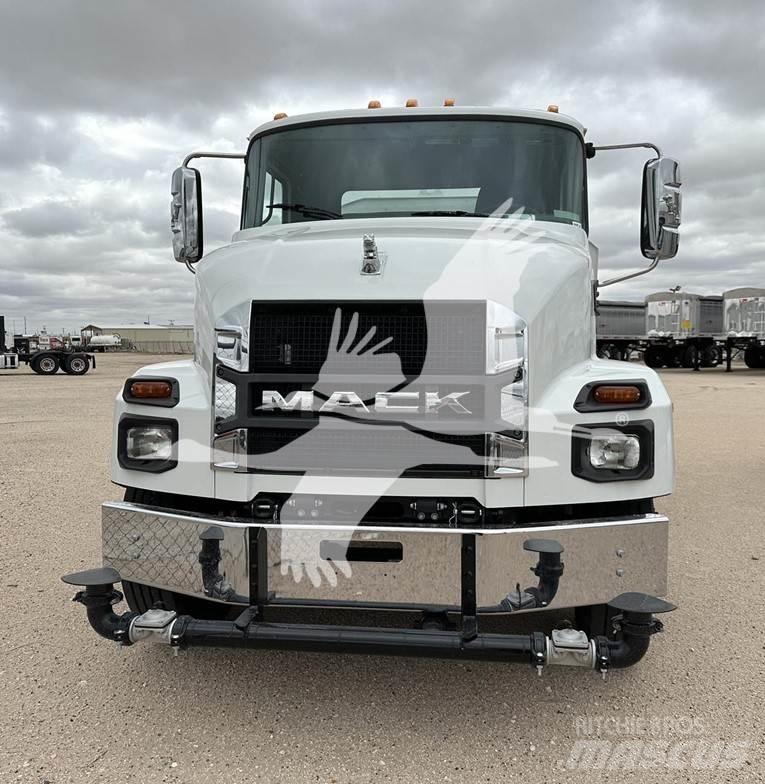 Mack MD7 Motrici cisterna