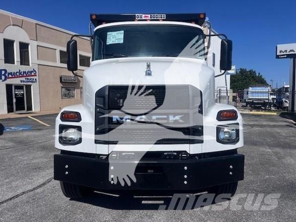 Mack MD7 Camion benne