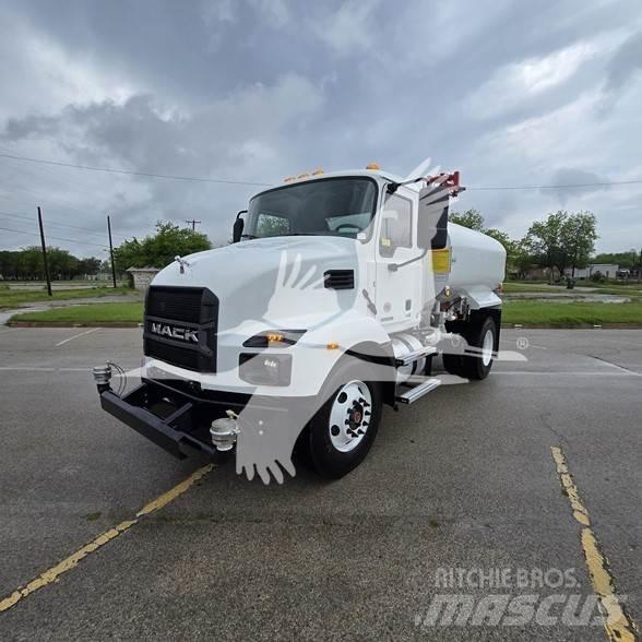 Mack MD7 Motrici cisterna