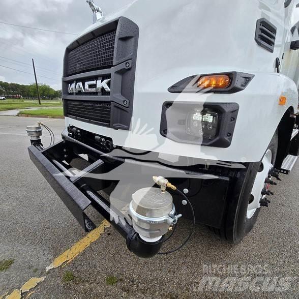Mack MD7 Motrici cisterna