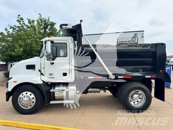 Mack MD7 Camion benne