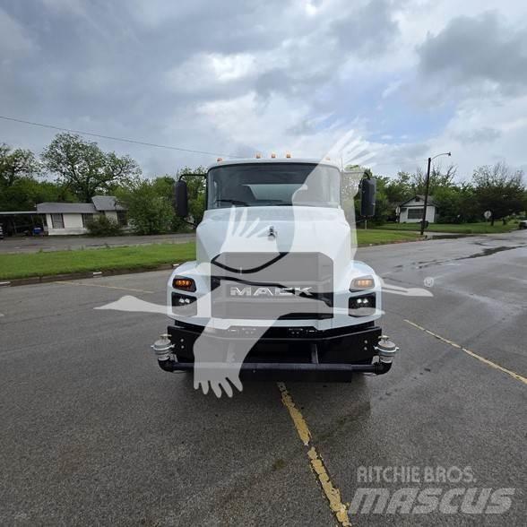 Mack MD7 Motrici cisterna