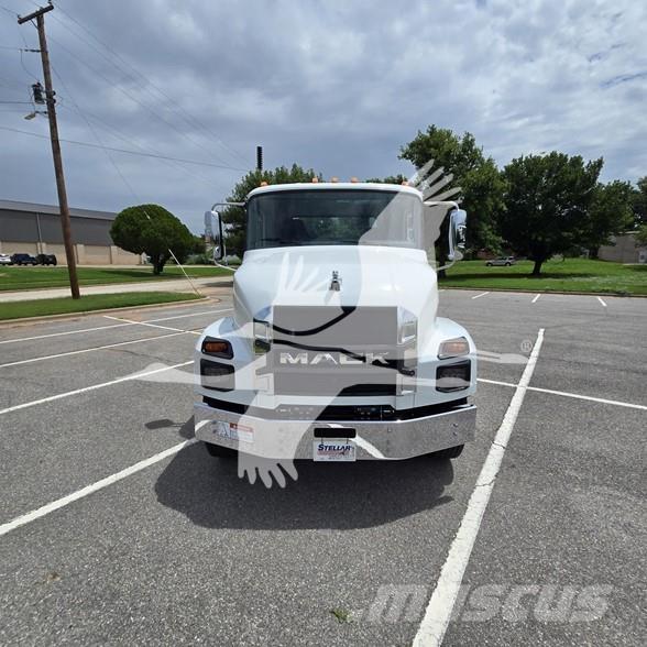 Mack MD7 Construction - Autres