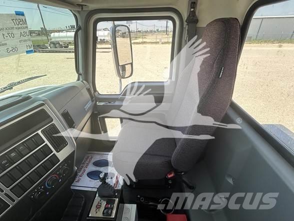 Mack MD7 Camion benne