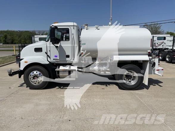 Mack MD7 Motrici cisterna