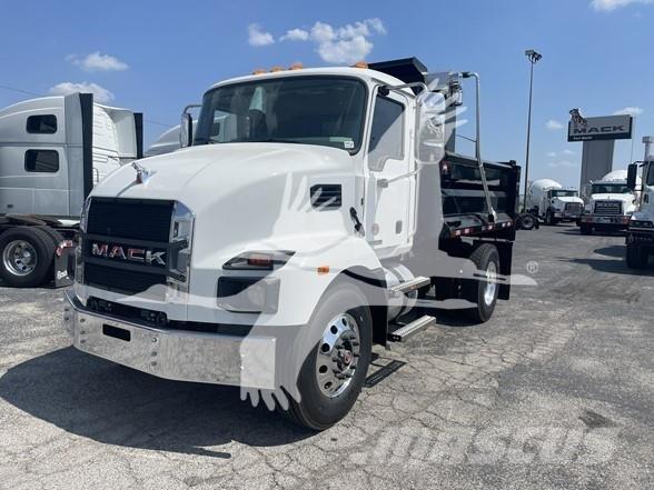 Mack MD7 Camion benne