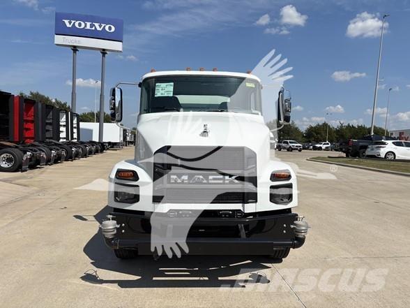 Mack MD7 Motrici cisterna
