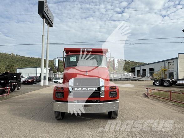 Mack MD7 Camion benne