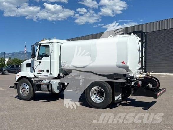 Mack MD7 Motrici cisterna