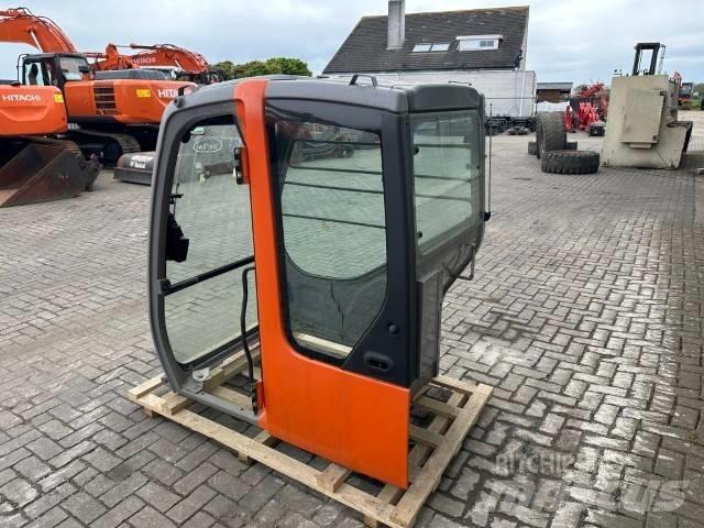 Hitachi ZX 70 Pelle sur chenilles