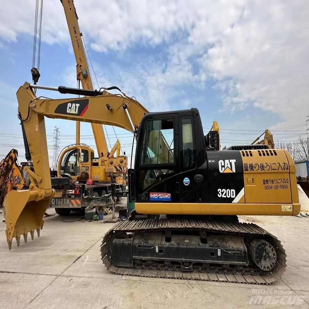 CAT 320 D Pelle sur chenilles