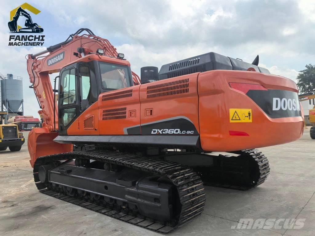 Doosan 360 Pelle sur chenilles