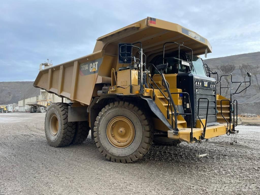 CAT 775G Tombereau rigide