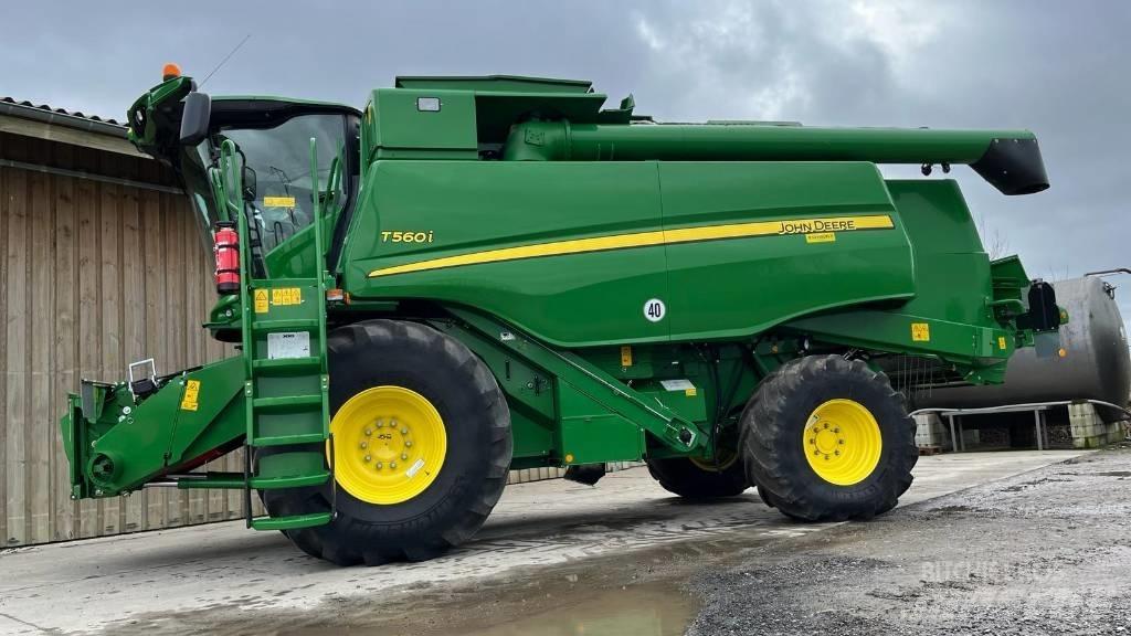 John Deere T 560 Moissonneuse batteuse