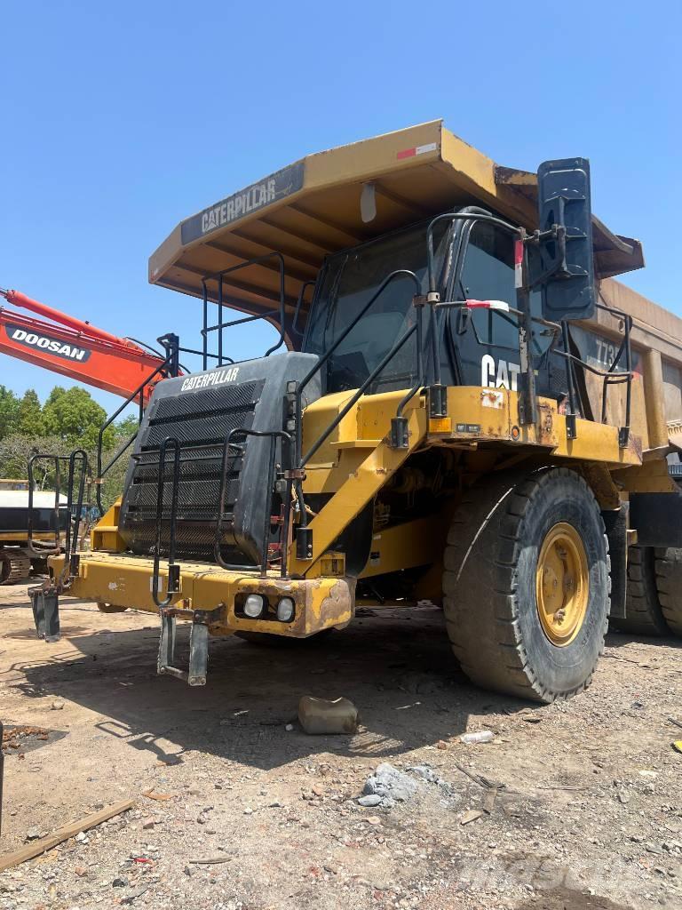 CAT 773 F Tombereau rigide