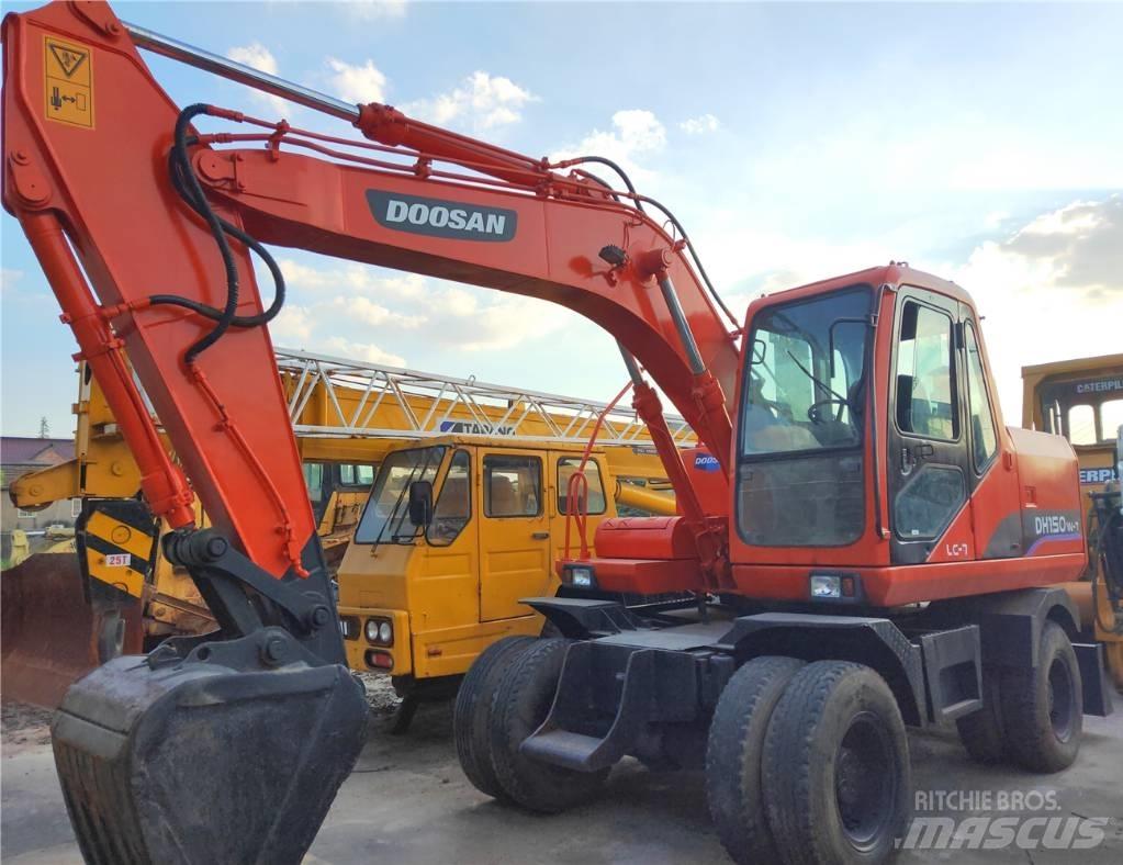 Doosan DH150W Pelle sur pneus