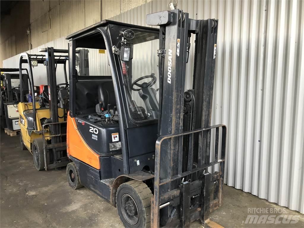 Doosan G20 SC-5 Chariots GPL