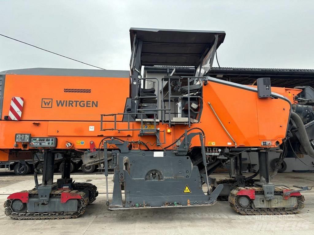 Wirtgen W 210i Fraiseuse à froid