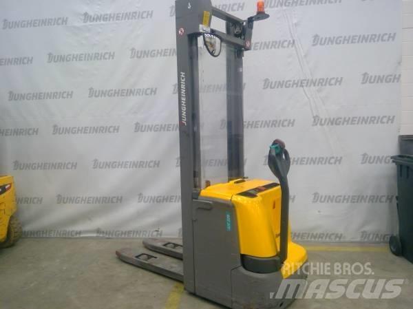 Jungheinrich EJC 220 Gerbeur accompagnant