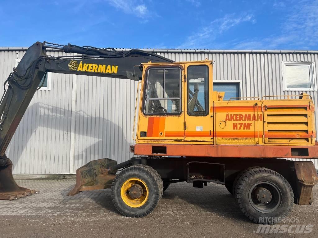  Aakermann H7M Pelle sur pneus