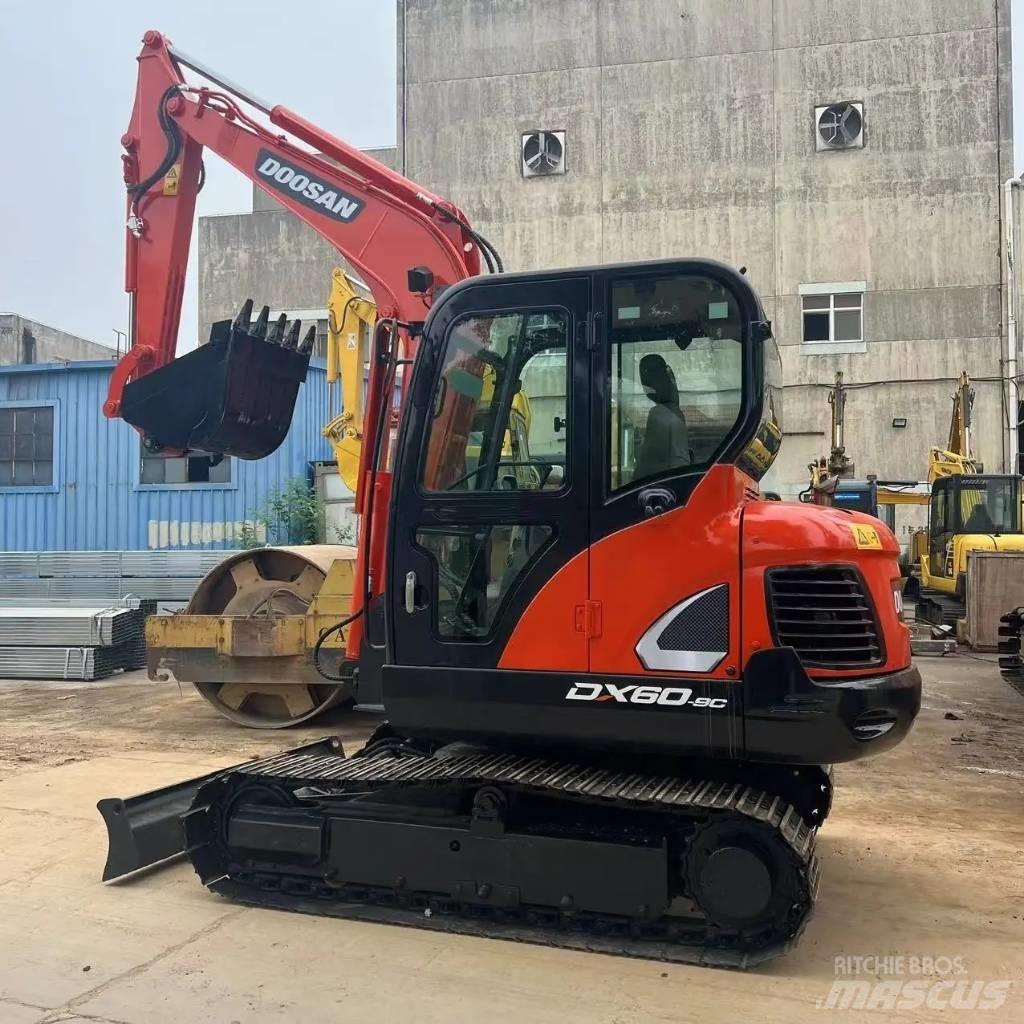 Doosan DX60 Pelle sur chenilles