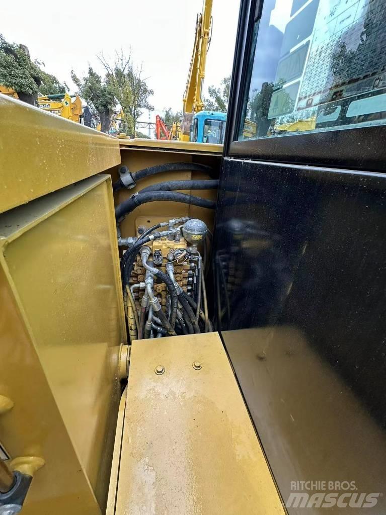 CAT 305.5E2 Pelle sur chenilles