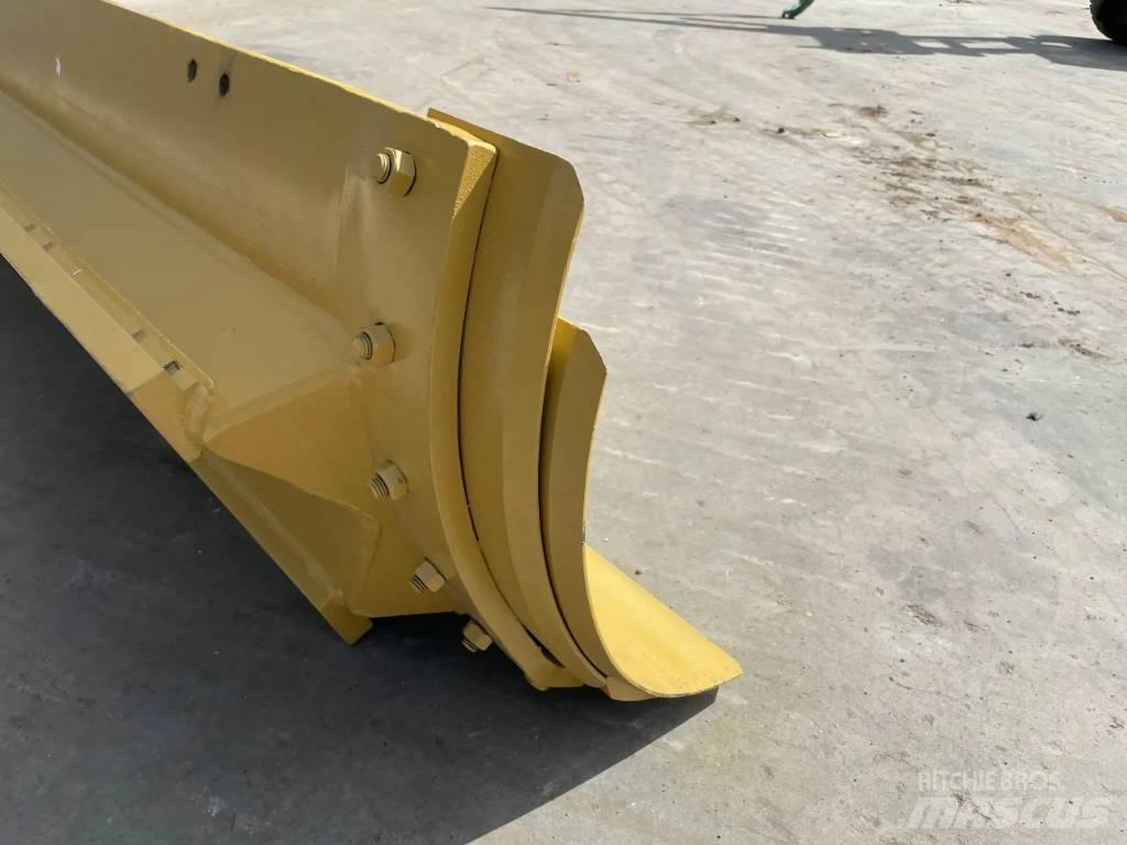CAT 140K Moldboard Lame