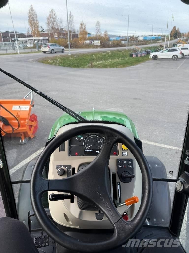 John Deere 3046 R Micro tracteur
