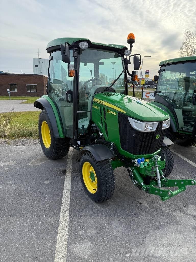 John Deere 3046 R Micro tracteur