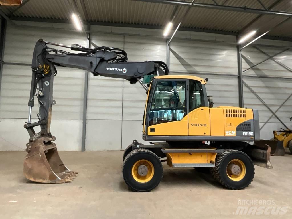 Volvo EW 160 C Pelle sur pneus