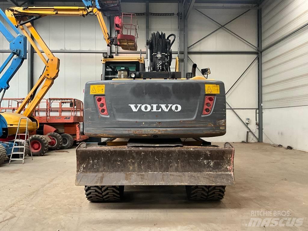 Volvo EW 160 C Pelle sur pneus