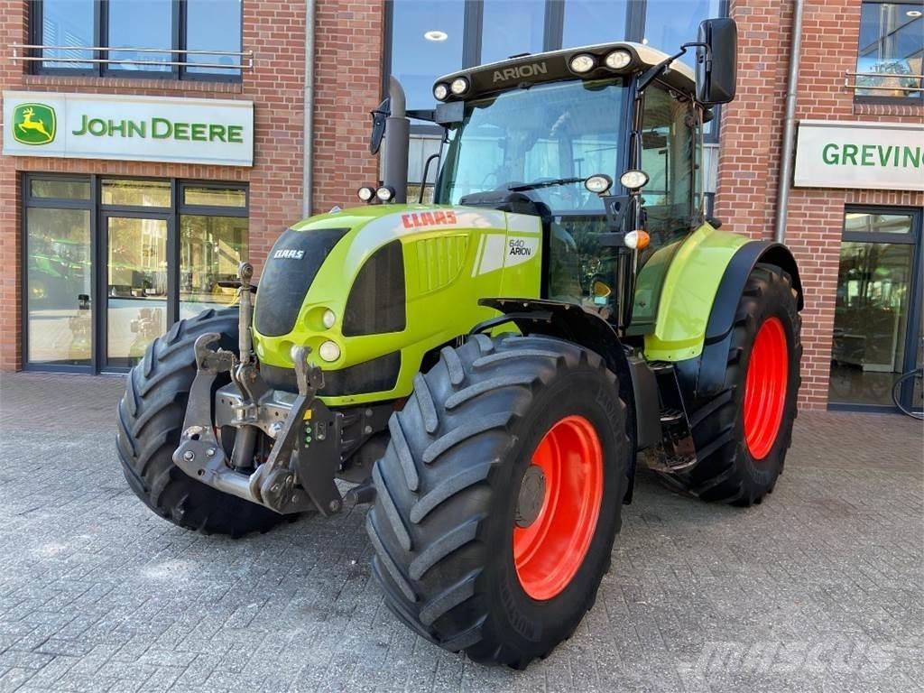 CLAAS Arion 640 Tracteur