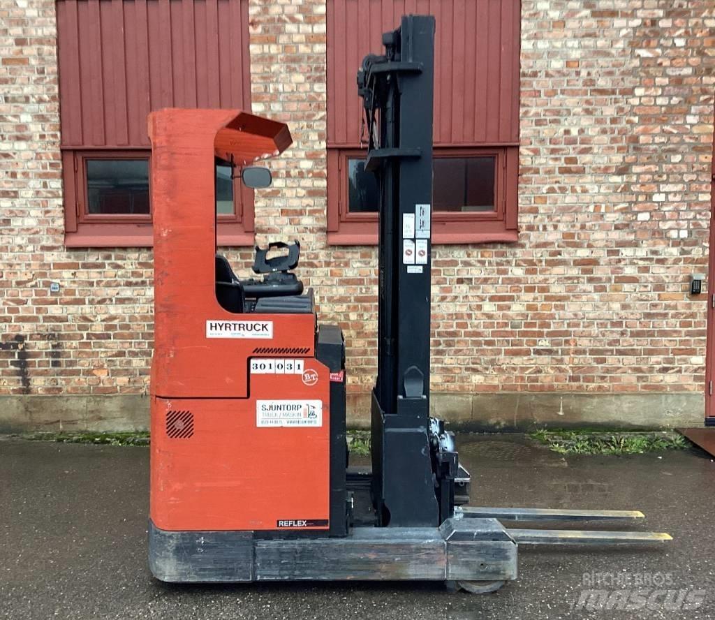 BT RR E 2 Chariot à mât rétractable