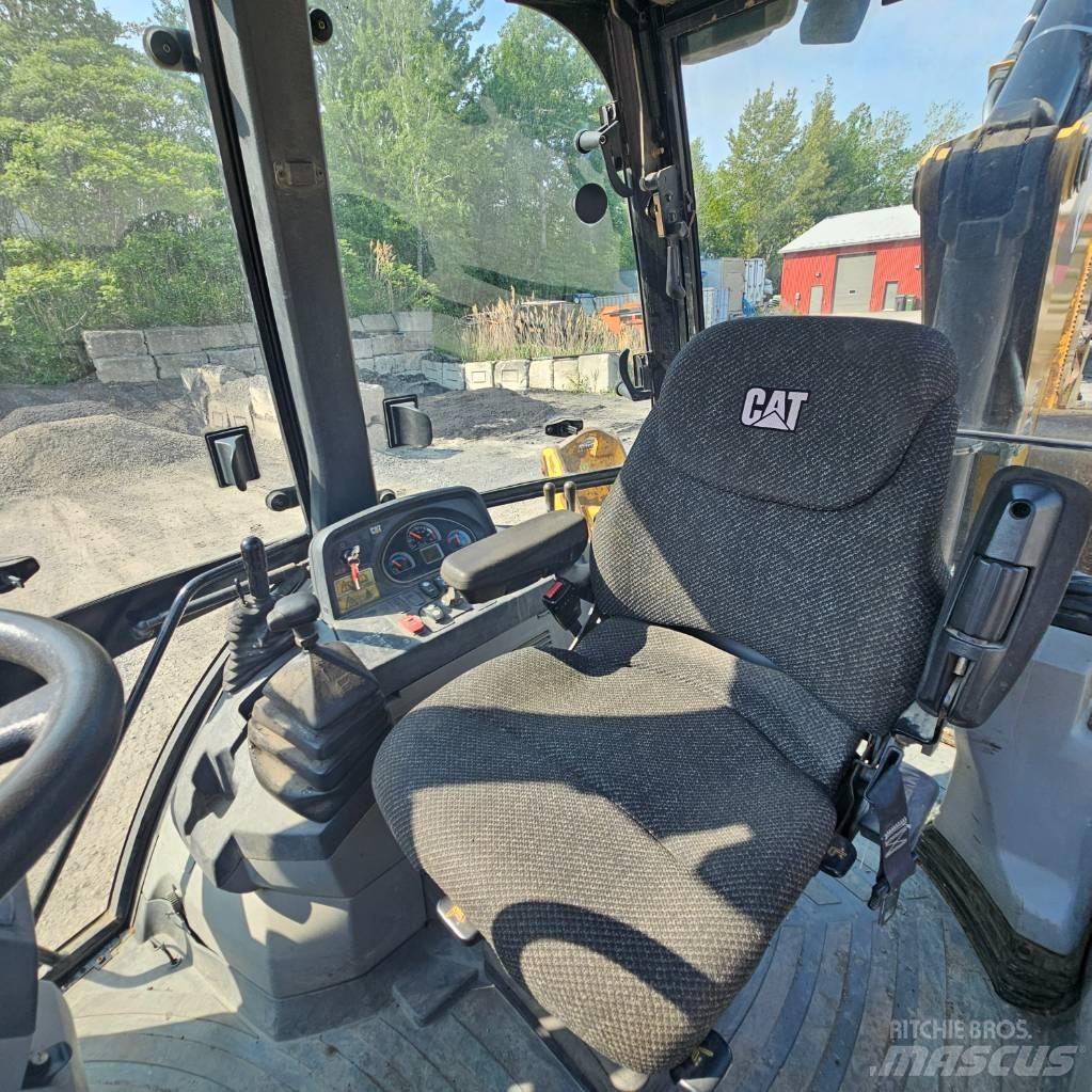 CAT 420 F Tractopelle
