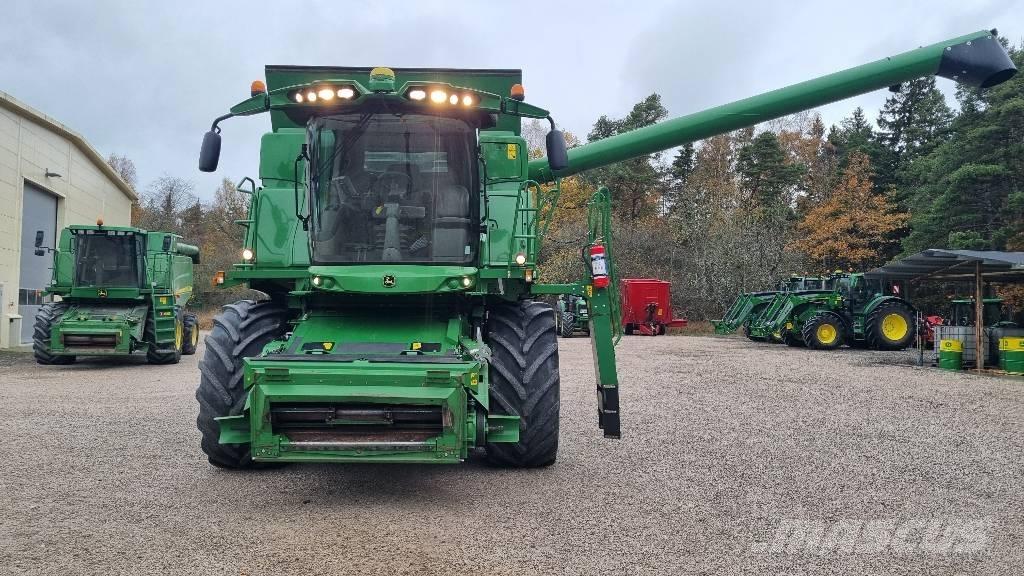 John Deere T 670 i Moissonneuse batteuse