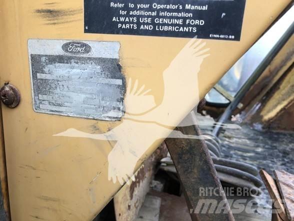 Ford 555B Tractopelle