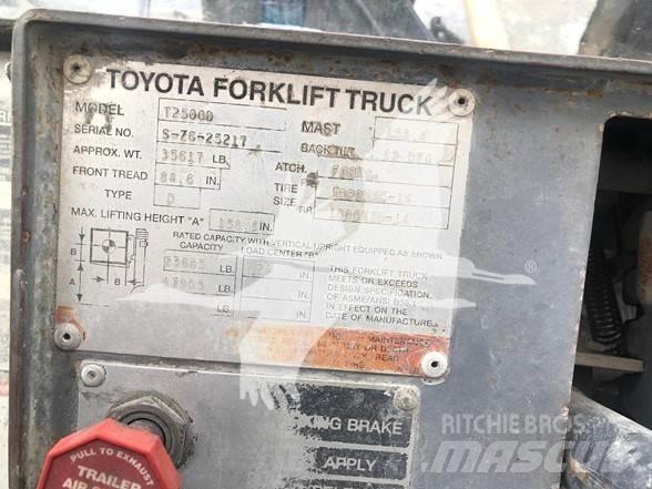 Toyota T2500D Chariots diesel